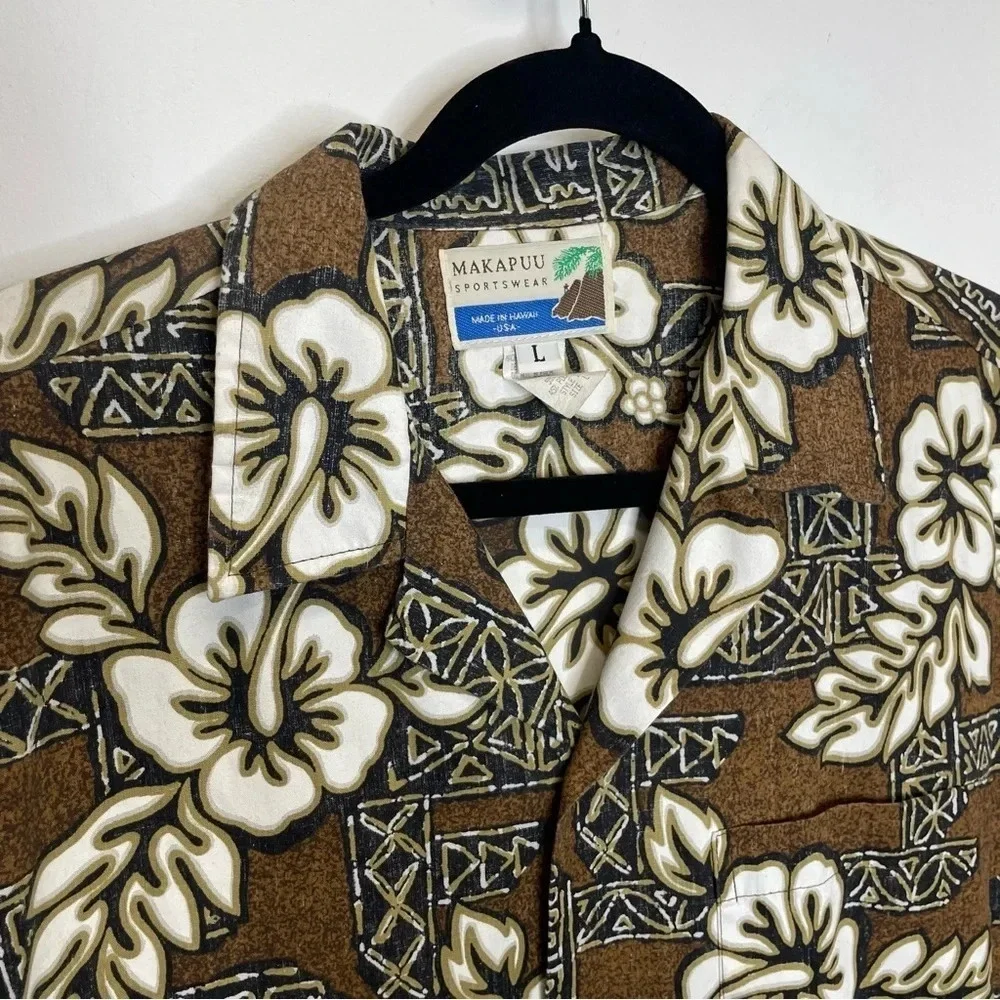 Mens Hawaiian shirt brown button up short sleeve